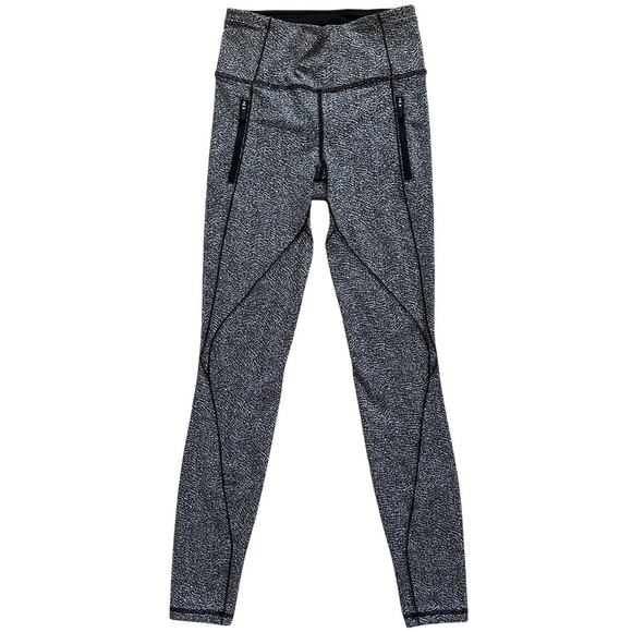 Lululemon Run It Out Luxtreme Leggings Ripple Jacquard Black White Size 4 - Picture 9 of 12